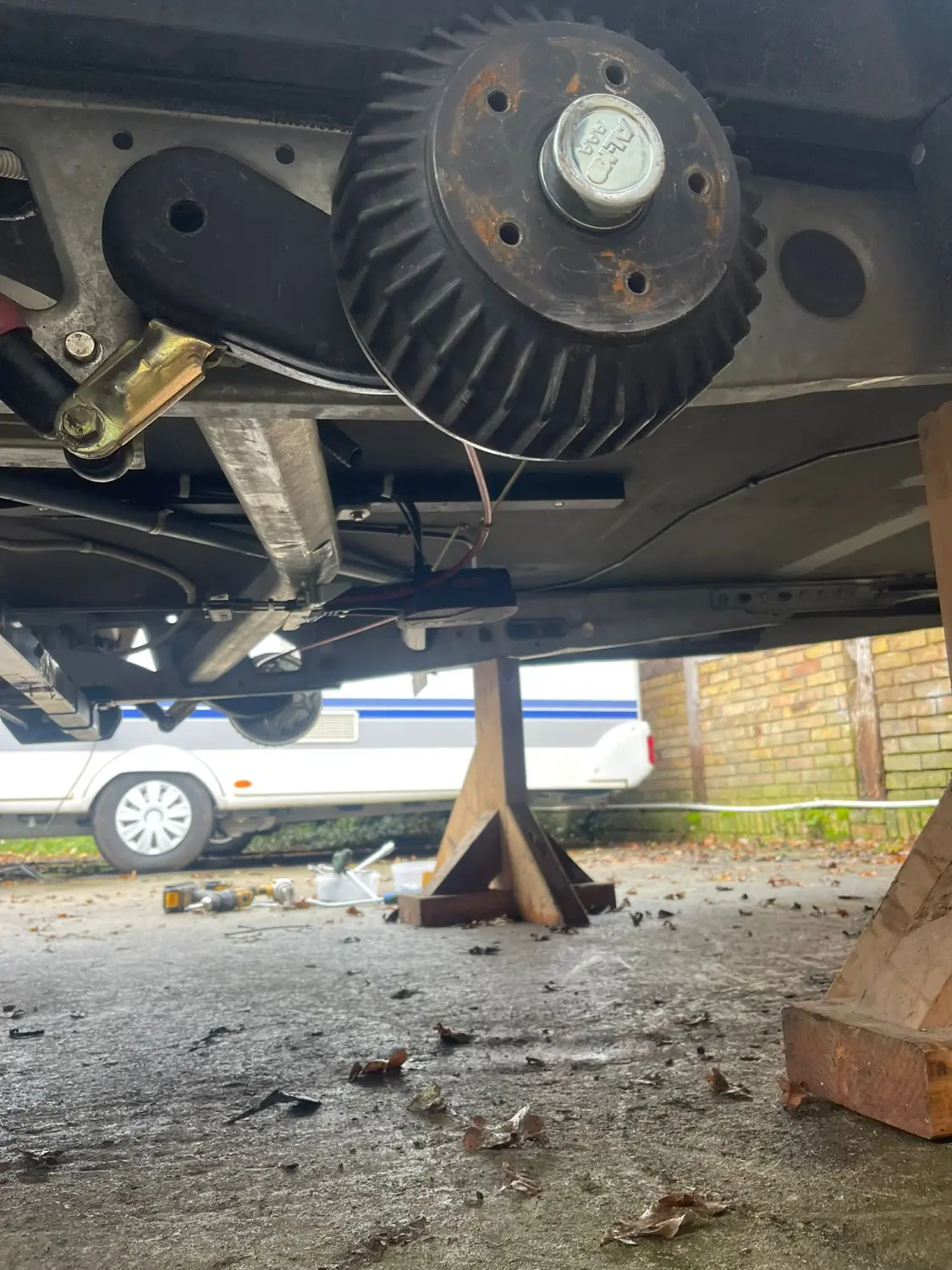 Caravan Goecke, Caravan-Achse